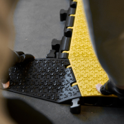 69300AE2M Defender - Adaptateur MIDI 5 2D mâle vers MINI, adaptateur MIDI 5 2D mâle vers MINI