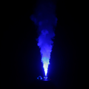 Cameo STEAM WIZARD 1000 - Illuminated Vertical Fog Machine with 9 LEDs