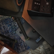 Gravity SP 3202 CS B - Pied pour moniteur de studio avec socle carré en acier