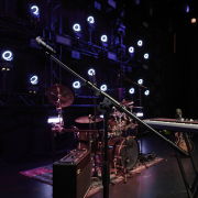 TMS 4332 B Gravity - Pied e micro Touring avec trépied et perchette télescopique à 2 points de réglage, noir