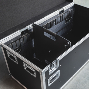 Gravity TWB 431 B - Embase de pied M20 en acier carré avec possibilité de montage excentrique
