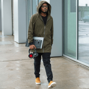 MPC-STUDIO-II AKAI PROFESSIONAL - 16 pads, ruban tactile 140 mm, écran OLED, logiciel MPC