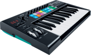 Clavier maitre Novation Launchkey 25 MK2 16 pads 25 notes
