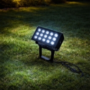 LITEFIX 10 J.Collyns - Petit piquet double pour fixation limière à visser