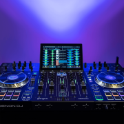 Contrôleur DJ USB DENON Prime4 4 voies tactile 10''