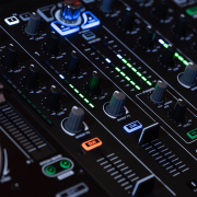 Contrôleur DJ USB DENON Prime4 4 voies tactile 10''