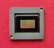 Puce DMD 1910-6039E pour vidéoprojecteur type Optoma HD50