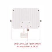 Projecteur Led étanche blanc avec détecteur de mouvement Beneito et faure SKY 50W blanc neutre 4000K 5250 lumens