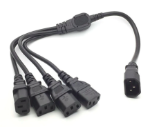 Splitter multiprises IEC 1 mâle vers 4 IEC femelles