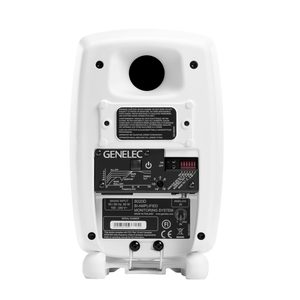 8020DWM Genelec enceinte de monitoring 2 voies 4 pouces 2x 50w RMS de couleur blanche