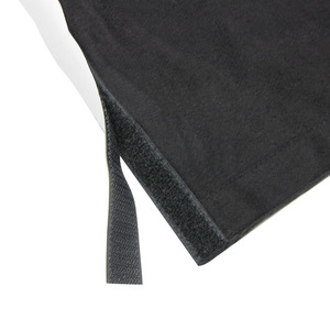 Jupe de scène noire Molton B1 avec bande Velcro 40 cm de haut vendue au mètre