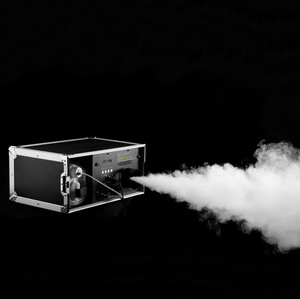 Cameo INSTANT FOG 1700 T PRO - Machine à fumée pro 1 700 W en flight