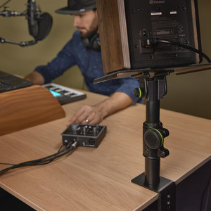 Gravity SP 3102 TM - Support flexible de moniteur de studio avec pince de table