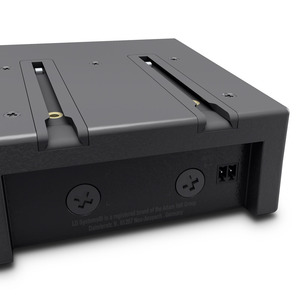 Pack LD Systems CURV 500 STS avec Une embase fonte, une barre verticale noire un adaptateur smartlink et un Câble speakon