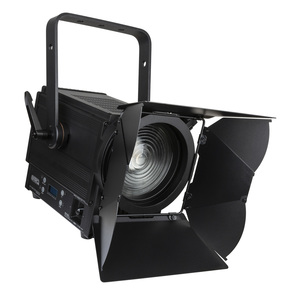 BT Théâtre 200TW Briteq - Projecteur fresnel led 200W blanc variable Zoom 12 - 56°