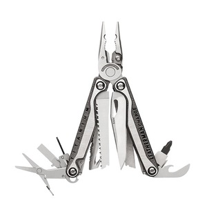 Leatherman Charge + TTi Titanium Pince multifonction avec étui