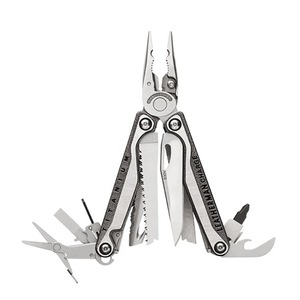 Leatherman Charge + TTi Titanium Pince multifonction avec étuis