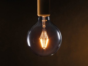 Ampoule déco Led E27 Velleman globe 125mm 4.5W