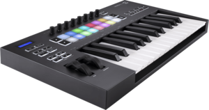 Novation Launchkey 25 MK3 clavier midi 25 notes 16 pads