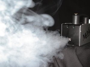 Machine à fumée sur batterie Antari M1 Mobile Fogger couleur grise