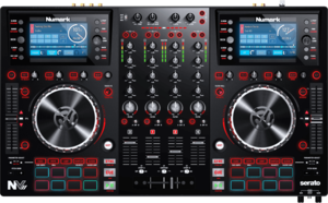 Contrôleur DJ NUMARK NVII 4 voies 16 pads carte son et 2 écrans