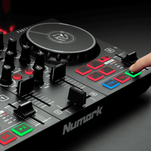 Partymix2 Numark Contrôleur DJ 2 voies avec carte son et éclairages