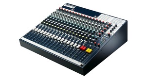 Console de mixage Soundcraft FX16II 16 voies mono, 2 voies stéréo, 4 aux, effet