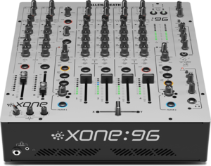 Allen & Heath XONE-96 console Club DJ 6 voies + carte son