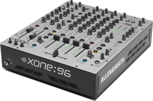 Allen & Heath XONE-96 console Club DJ 6 voies + carte son