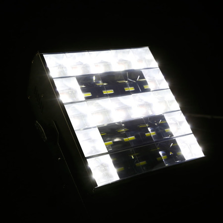 Image nº18 du produit Cameo Flash Matrix 250 - Projecteur à effets « 3 en 1 » stroboscope, Chase et Blinder