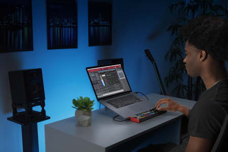 Image nº8 du produit LPD8MK2 AKAI PROFESSIONAL - 8 pads RVB + 8 potentiomètres assignables, contrôleur DAW ultr