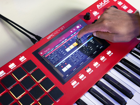 Image nº7 du produit MPC-KEY37 AKAI PROFESSIONAL - 37 touches, 16 pads, écran tactile 7