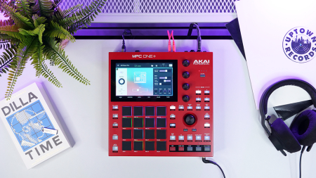 Image nº6 du produit MPC-ONE+ AKAI PROFESSIONAL - 16 pads, 4 encodeurs, écran tactile, WiFi, Bluetooth, 16 Go