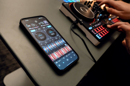 Image nº10 du produit PARTYMIX3 NUMARK - Contrôleur DJ 2 voies portable 3 LED USB-C