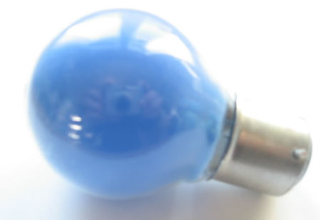 Image principale du produit Ampoule sphérique B22 230V 15W bleu poudré