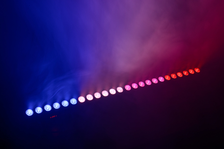 Image nº9 du produit BARWASH244 Algam Lighting - Barre 24 led 4W RGBW avec DMX et télécommande