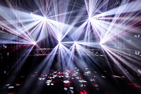 Image nº8 du produit Blazor ChauvetDJ - Effet multifaisceaux led 115W.