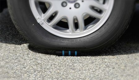 Image nº5 du produit Chargeur Lithium 10000 mAh autonome pour smartphone et tablette IP67