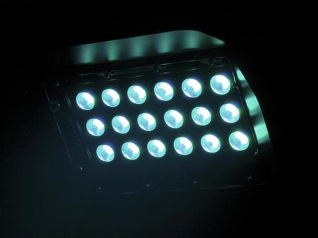 Image nº5 du produit Projecteur EUROLITE LED CLS-18 QCL RGBW 18x8W 12°