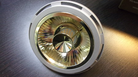 Image principale du produit Lampe led Hi-spot ES111 GU10 230V 16W Blanc chaud 2700K avec réflecteur doré