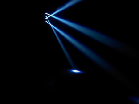 Image nº4 du produit Barre à 4 Projecteurs Contest FIRESTORM - LED 10W Blanches - Mouvements Pan et Tilt