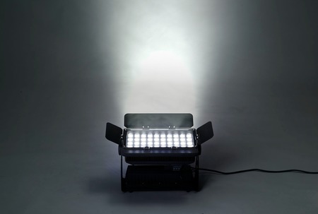 Image nº8 du produit FL600V-IP Algam Lighting - Projecteur Wash 15 X 40W IP65