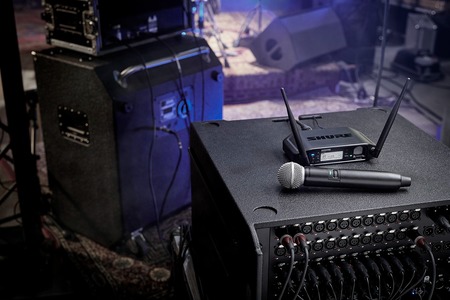 Image nº4 du produit GLXD24+E-SM58-Z4 Shure - Micro sans-fil main SM58 sur batterie