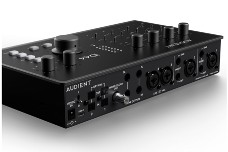 Image nº4 du produit Carte son Audient iD44 MKII 20 entrées 24 sorties 24 bit 96 kHz