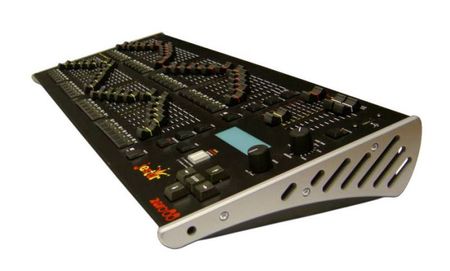Image principale du produit Console DMX Jester 24/48 de Zero 88