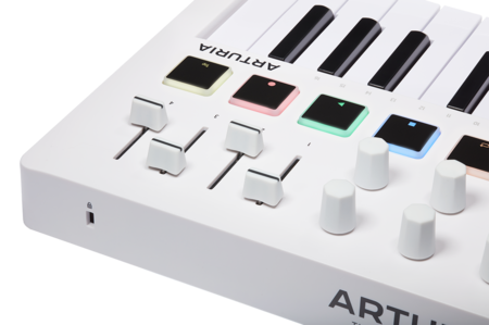 Image nº6 du produit MiniLab 3 Arturia - Clavier mini 25 touches 4 fader 8 rotatifs et 8 pads