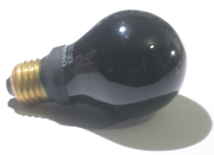 Image principale du produit LAMPE inactinique chambre noire Philips E27 PF711E 220V 15W vert