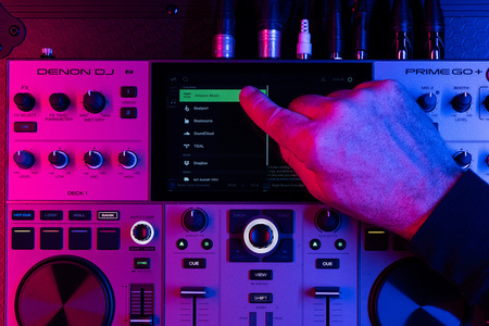 Image nº10 du produit PrimeGo+ DenonDJ - Contrôleur DJ autonome sur batterie