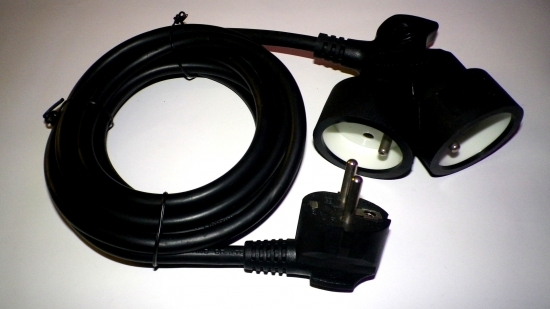 Image principale du produit Rallonge 3m cordon prolongateur H5VV 3 X 1.5mm² noir double sortie