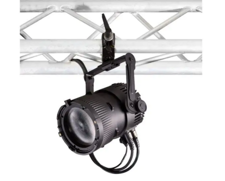 Image nº7 du produit QuikPunch Astera – Projecteur Fresnel sur batterie avec zoom précis